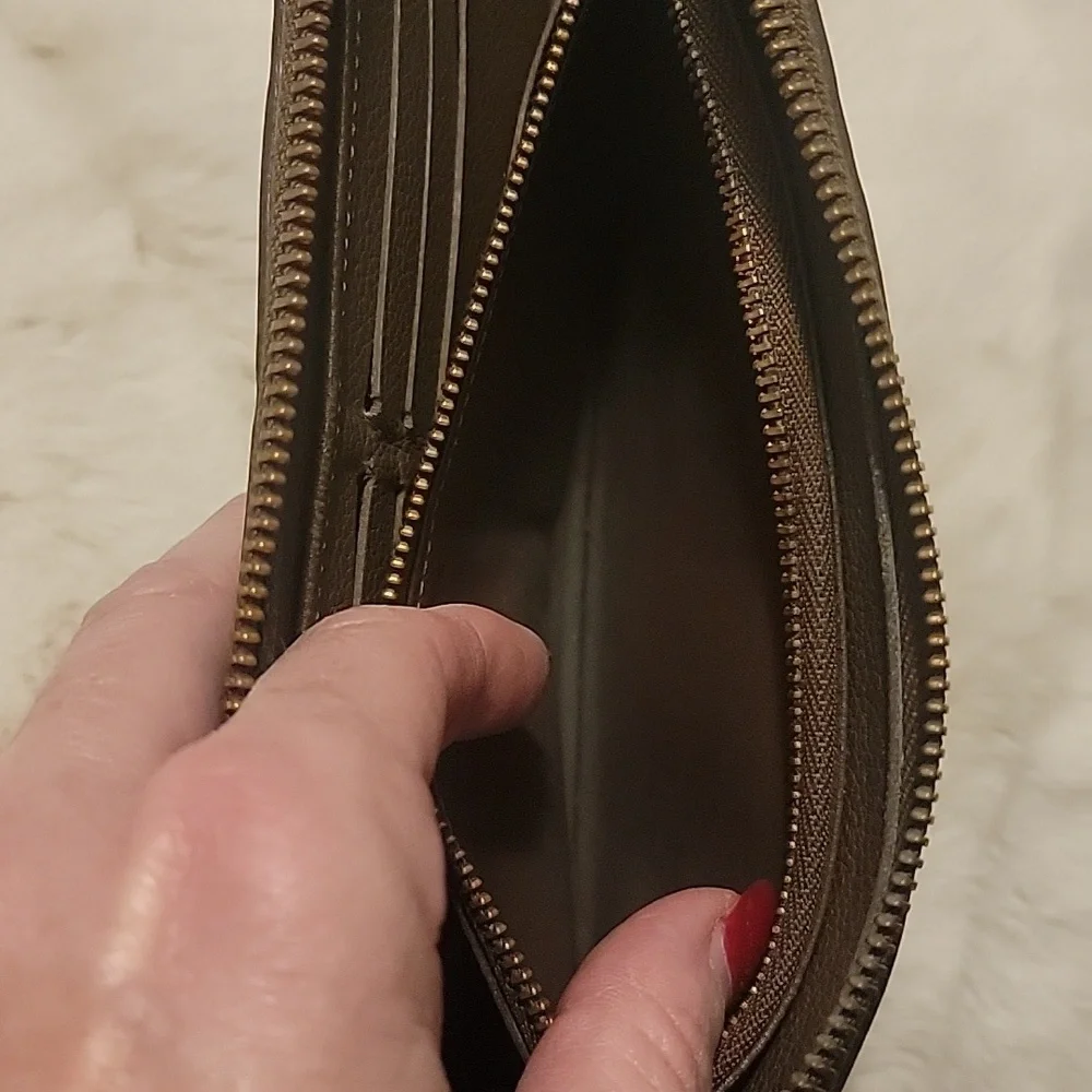 Louis Vuitton Brown Monogram Wallet - Picture 5 of 9